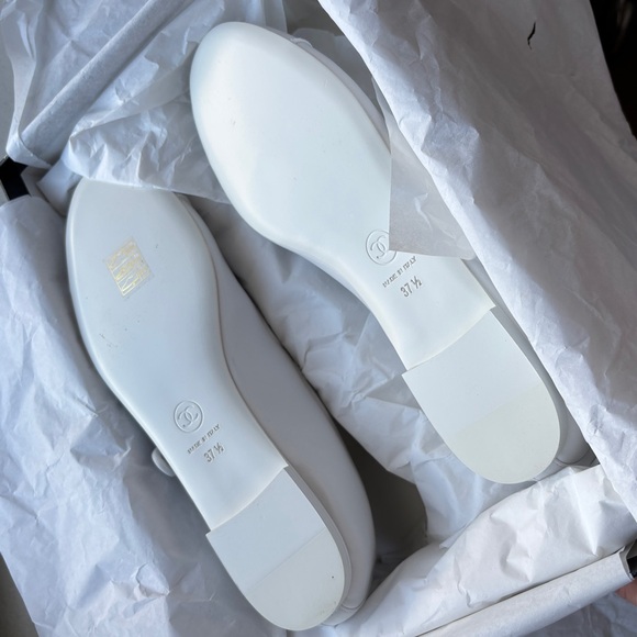 Authentic Chanel White Lambskin maryjane size 37.5 G45503 from 24S - Picture 4 of 6